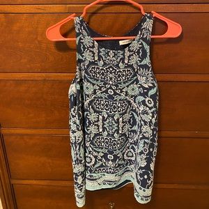 Size small Max Studio blouse. So lovely and only worn once!